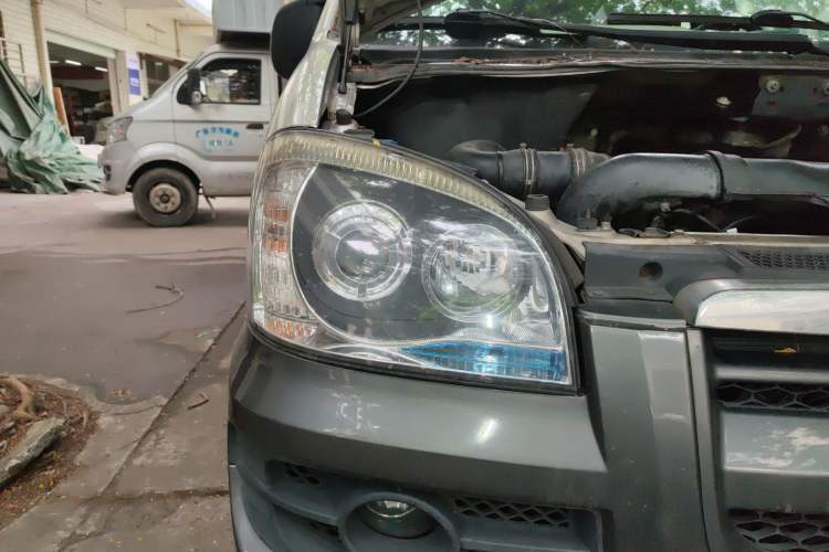 Used JAC Refine 2011 2.4L Government Procurement Version Manual Luxury Trim Right Front Headlight