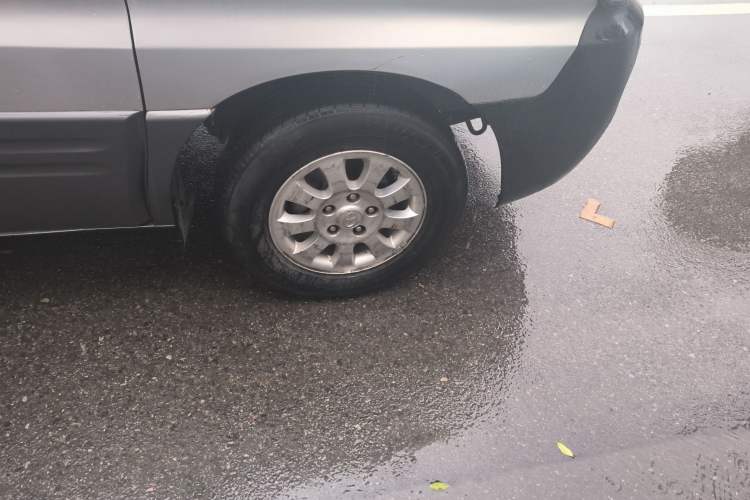 Used JAC Refine 2011 2.0L Shuttle Gasoline Comfort Edition HFC4GA3 Right Front Wheel Hub