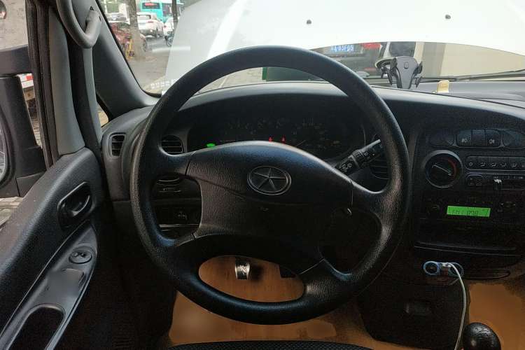 Used JAC Refine 2011 2.0L Shuttle Gasoline Comfort Edition HFC4GA3 Steering Wheel