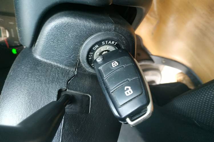 Used JAC Refine 2011 2.0L Shuttle Gasoline Comfort Edition HFC4GA3 Vehicle Key