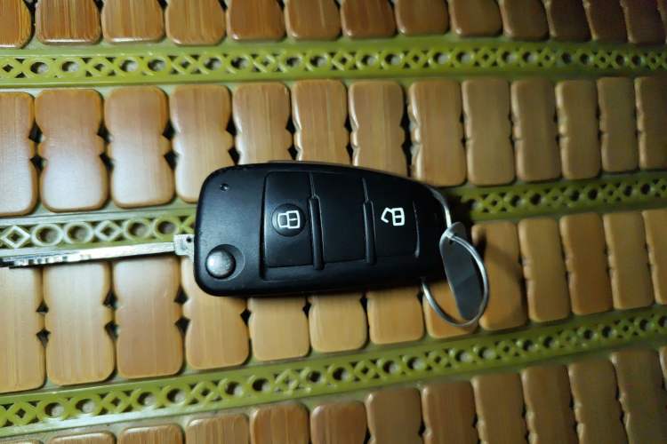 Used JAC Refine 2011 2.4L Government Procurement Version Manual Luxury Trim Vehicle Key