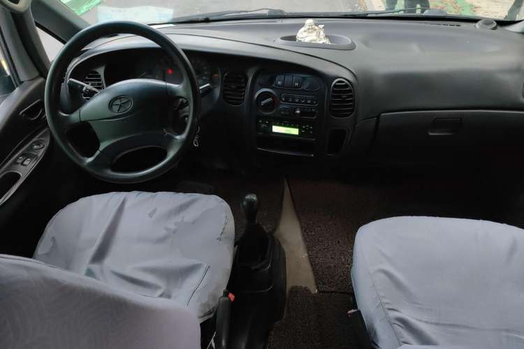 Used JAC Refine 2012 2.0L Timeless Edition HFC4GA3 Center Console