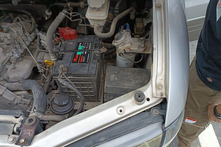 Used JAC Refine 2012 1.9T Shuttle Diesel Comfort Version HFC4DB1-2C Engine Bay Left