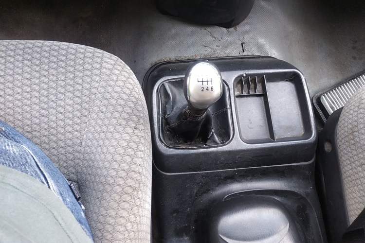 Used JAC Refine 2012 1.9T Shuttle Diesel Comfort Version HFC4DB1-2C Gear Lever