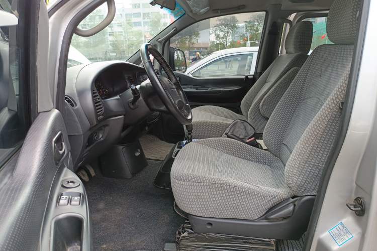 Used JAC Refine 2012 1.9T Shuttle Diesel Comfort Version HFC4DB1-2C Left Front Seat