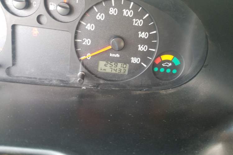 Used JAC Refine 2012 2.0L Timeless Edition HFC4GA3 Odometer Close Up