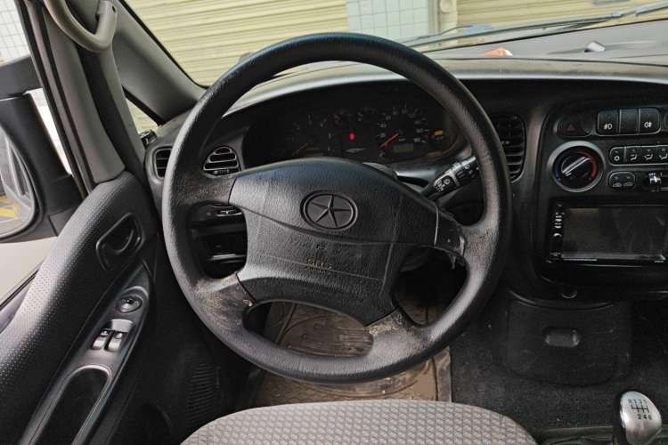 Used JAC Refine 2012 1.9T Shuttle Diesel Comfort Version HFC4DB1-2C Steering Wheel