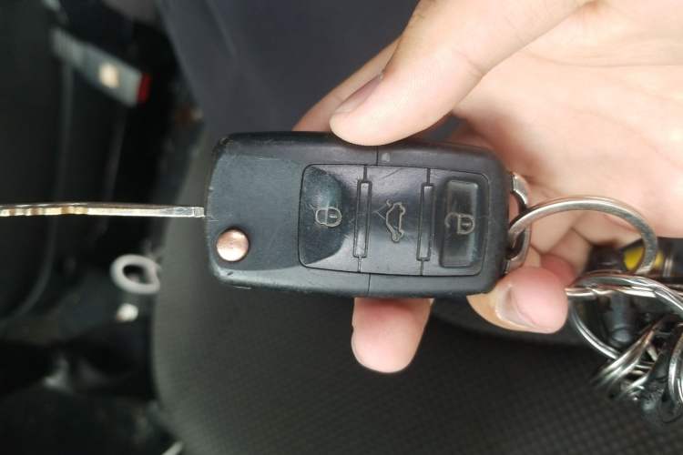 Used JAC Refine 2012 2.0L Timeless Edition HFC4GA3 Vehicle Key