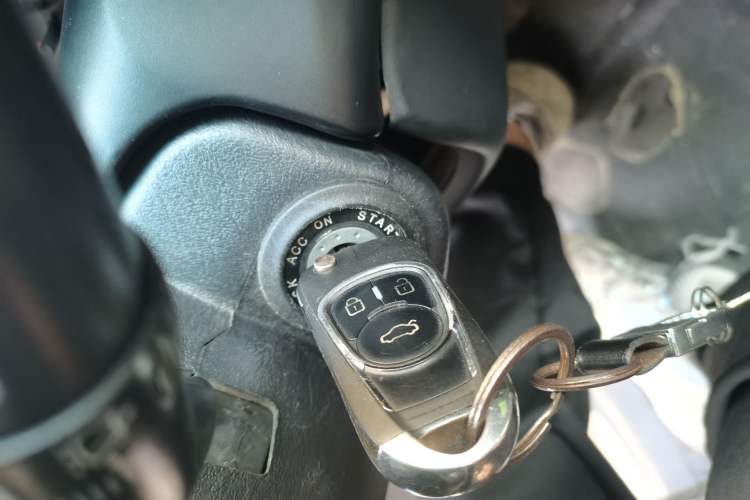Used JAC Refine 2012 2.0L Timeless Edition HFC4GA3 Vehicle Key