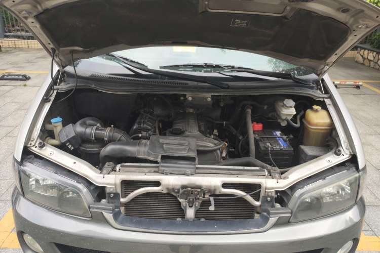 Used JAC Refine 2015 2.0L Shuttle Gasoline Long-Wheelbase Comfort Version HFC4GA3-3D Engine Bay