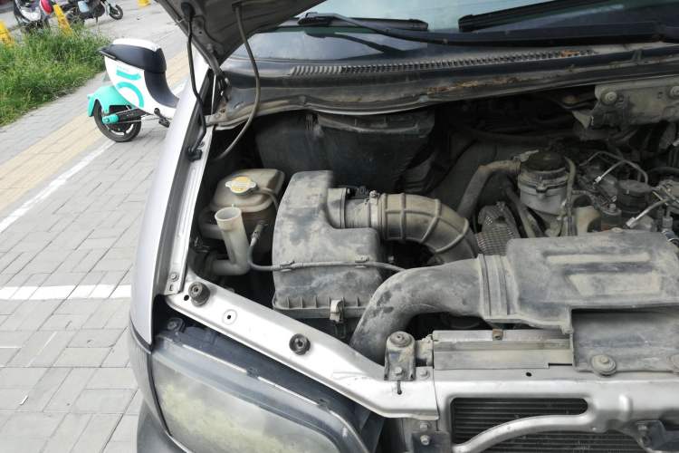 Used JAC Refine 2015 1.9T Shuttle Long-Wheelbase Comfort Model HFC4DB1-2C Engine Bay Right
