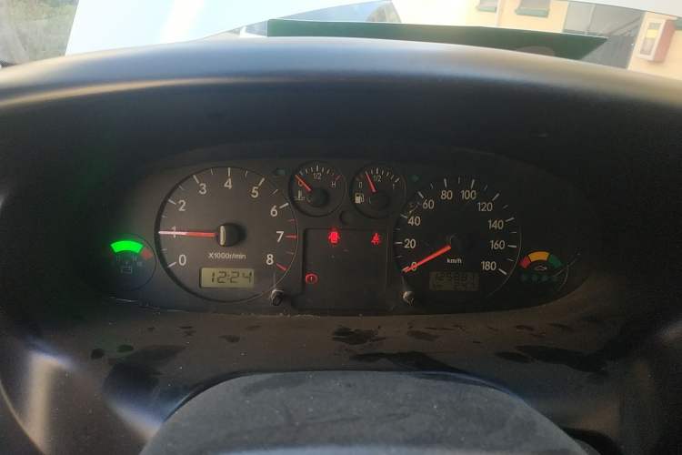 Used JAC Refine 2015 2.0L Shuttle Gasoline Long-Wheelbase Standard Version HFC4GA3-3D Instrument Cluster