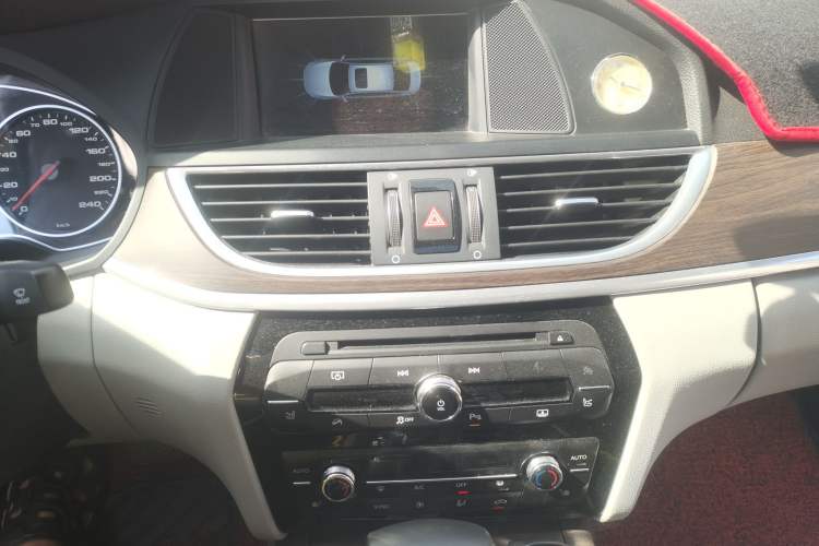 Used JAC Refine A60 2017 1.5 TGDI Automatic Luxury Model Audio And AC Panel