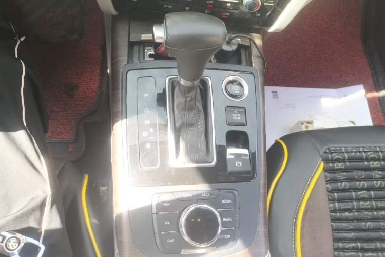 Used JAC Refine A60 2017 1.5 TGDI Automatic Luxury Model Gear Lever