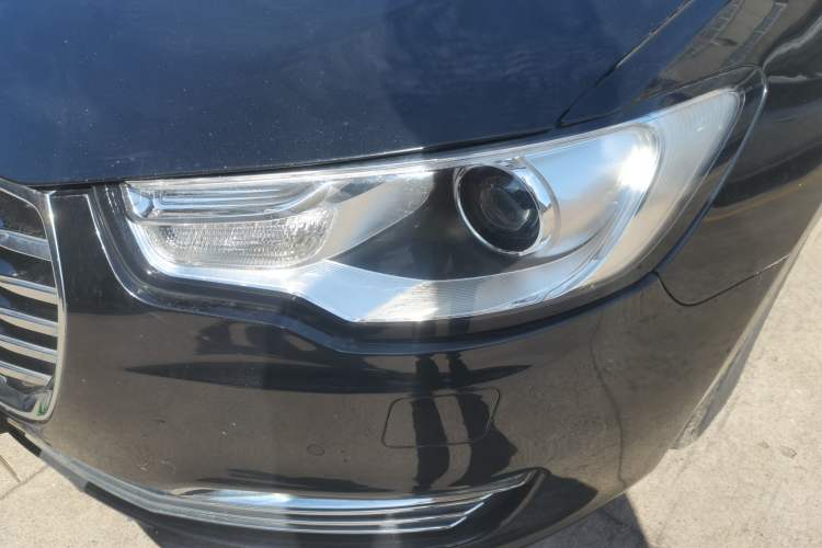 Used JAC Refine A60 2017 1.5 TGDI Automatic Luxury Model Left Front Headlight