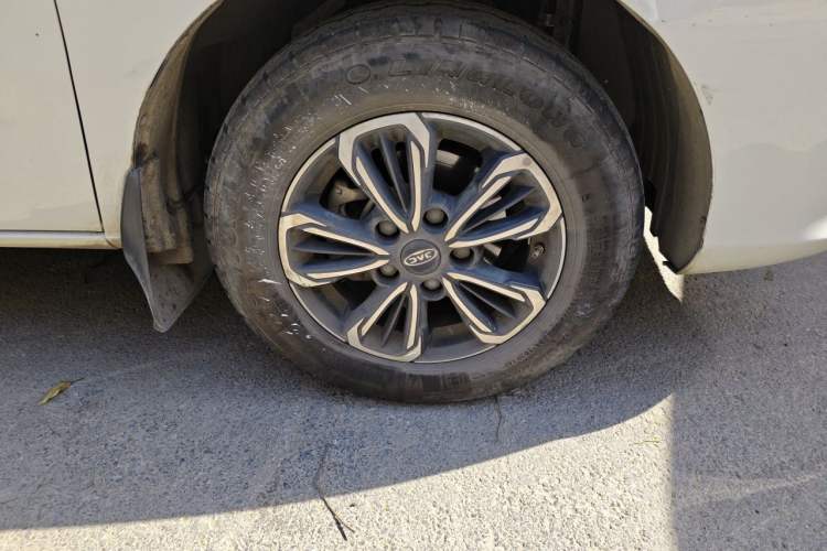Used JAC Refine E3 2023 Deluxe Edition Right Front Wheel Hub