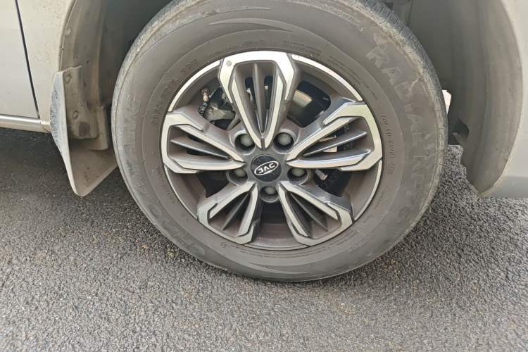 Used JAC Refine E3 2025 Liquid-Cooled Deluxe Edition Right Front Wheel Hub