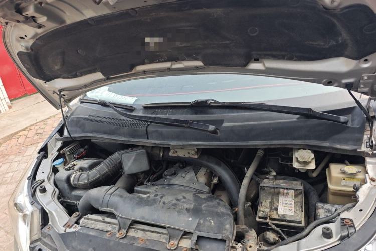 Used JAC Refine L5  Engine Bay