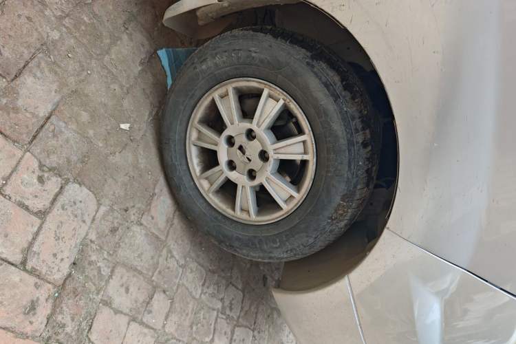 Used JAC Refine L5  Right Front Wheel Hub