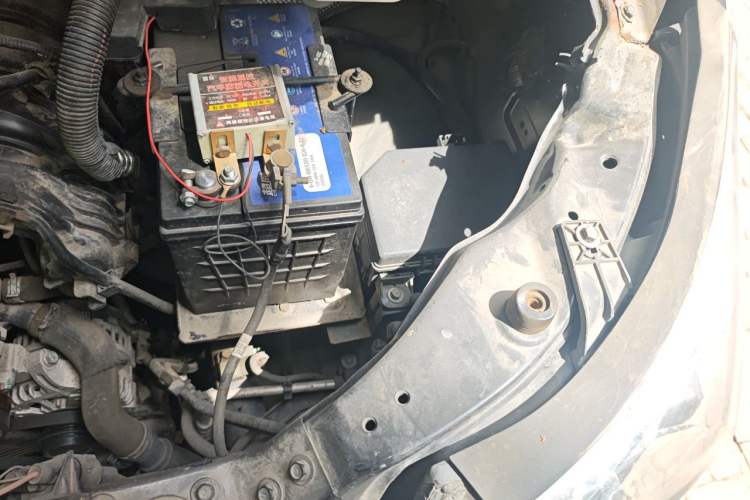 Used JAC Refine L5 2022 2.0T Automatic Business Edition Engine Bay Left