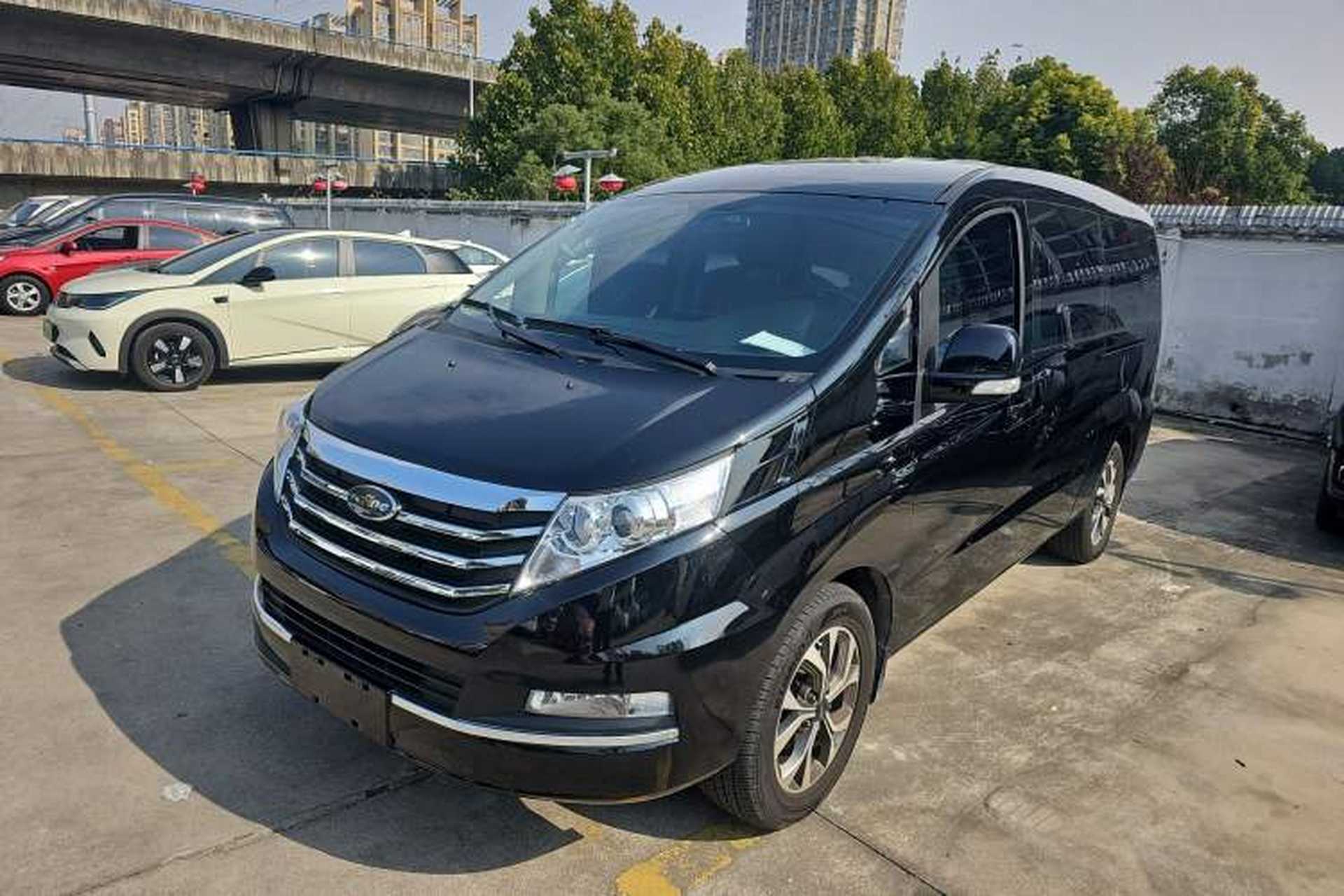 Used JAC Refine L5 2022 2.0T Automatic Business Edition Front Left 45 Deg