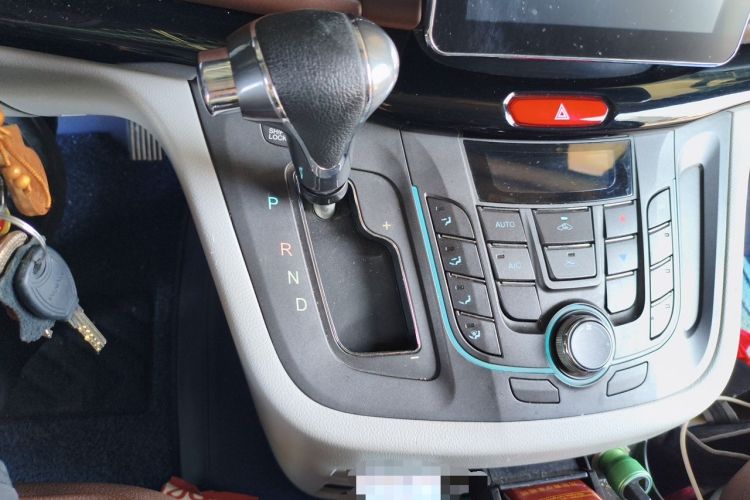 Used JAC Refine L5 2022 2.0T Automatic Business Edition Gear Lever
