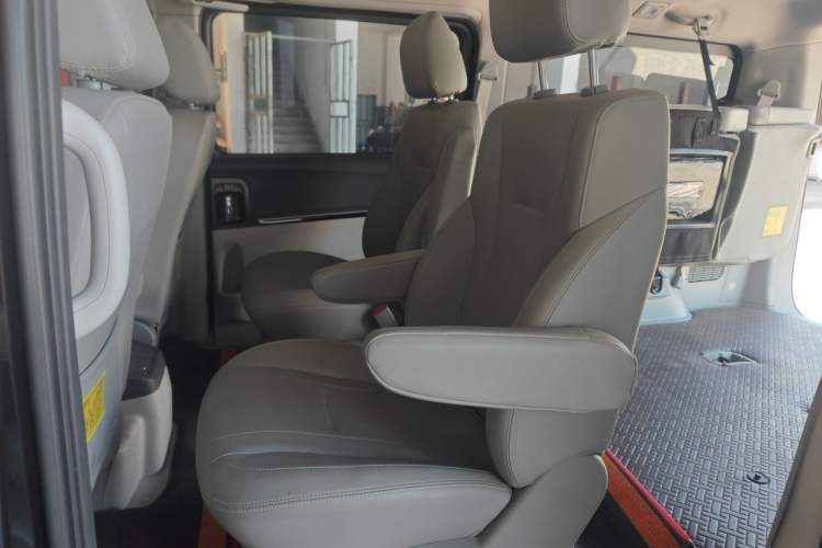 Used JAC Refine L5 2022 2.0T Automatic Business Edition Left Rear Seat