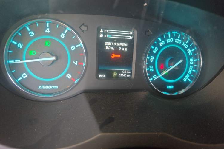 Used JAC Refine L5 2022 2.0T Automatic Business Edition Odometer Close Up