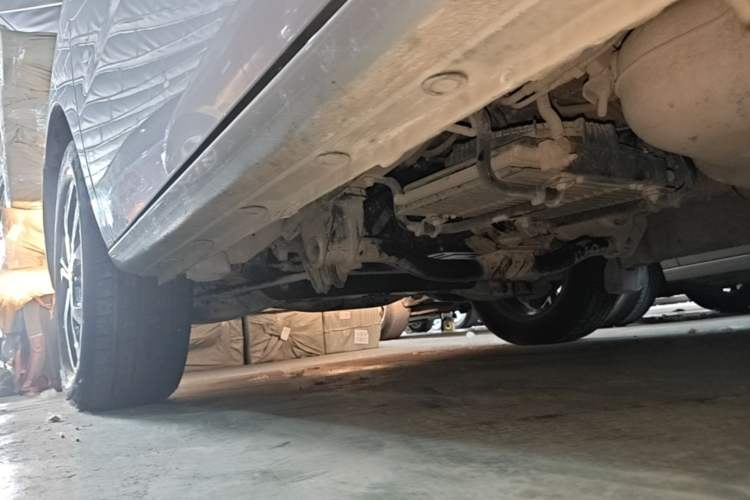 Used JAC Refine L5 2022 2.0T Automatic Business Edition Chassis Front Left