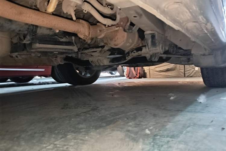 Used JAC Refine L5 2022 2.0T Automatic Business Edition Chassis Front Right