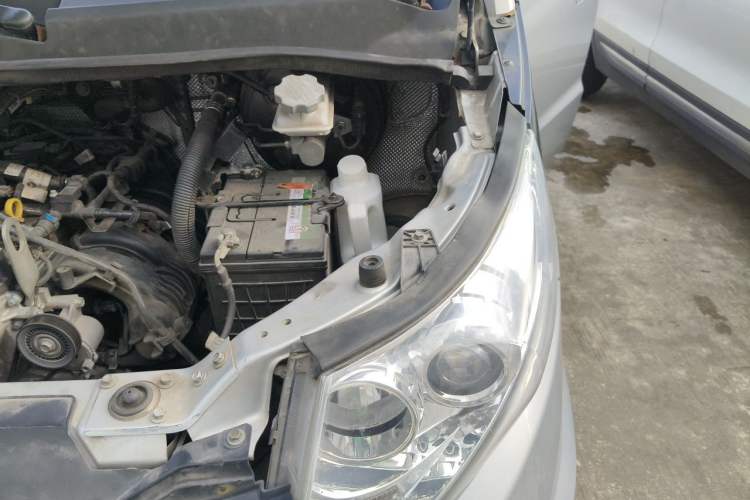 Used JAC Refine L5 2022 2.0T Automatic Business Edition Engine Bay Left