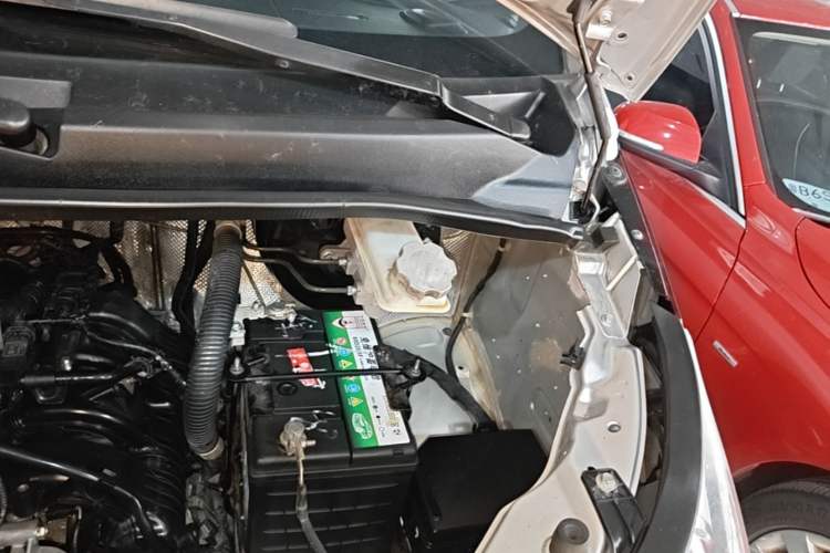 Used JAC Refine L5 2022 2.0T Automatic Business Edition Engine Bay Left