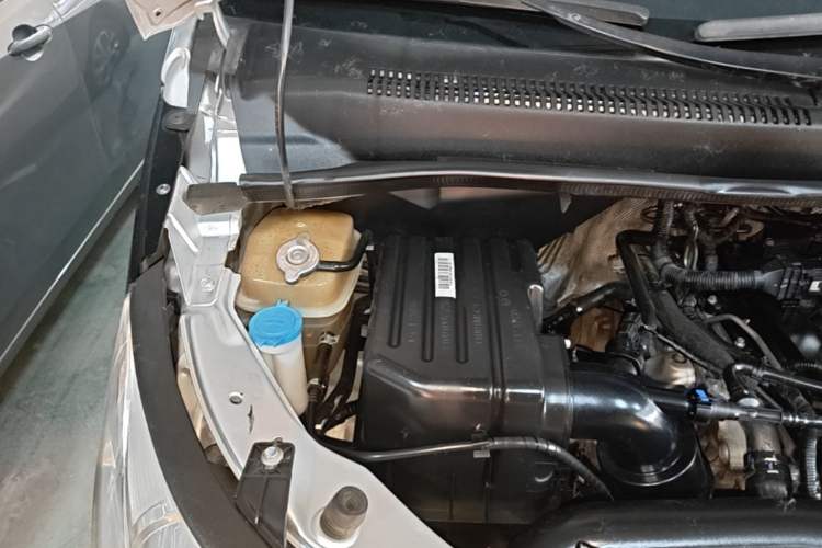 Used JAC Refine L5 2022 2.0T Automatic Business Edition Engine Bay Right