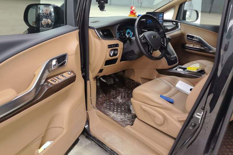 Used JAC Refine L6 MAX 2021 2.0T Automatic Luxury Version Driver Seat