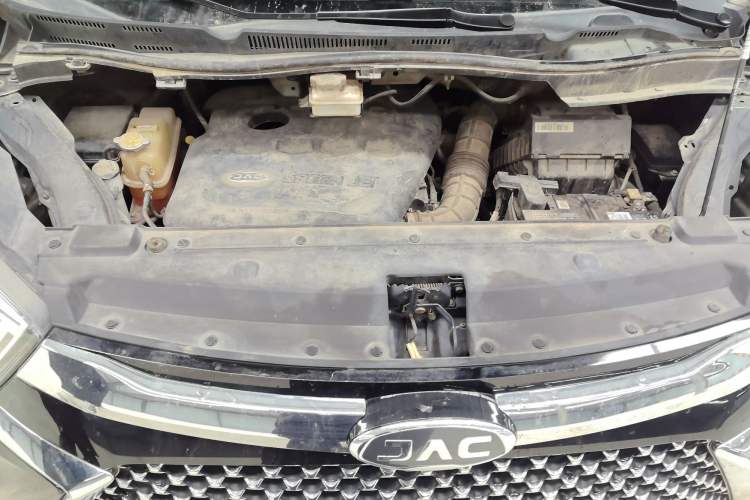 Used JAC Refine L6 MAX 2021 2.0T Automatic Luxury Version Engine Bay