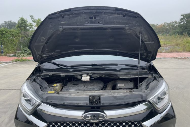 Used JAC Refine L6 MAX 2021 2.0T Automatic Supreme Edition Engine Bay