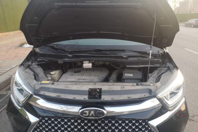 Used JAC Refine L6 MAX 2021 2.0T Automatic Luxury Version Engine Bay
