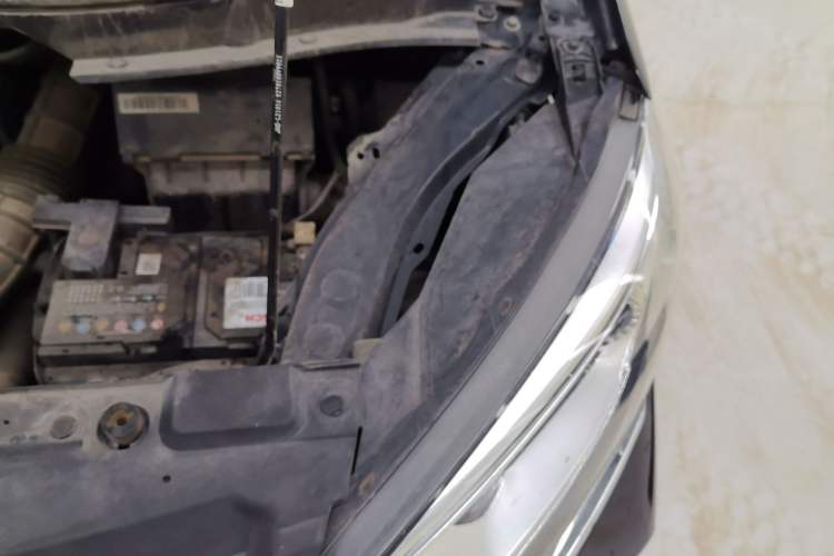Used JAC Refine L6 MAX 2021 2.0T Automatic Luxury Version Engine Bay Left