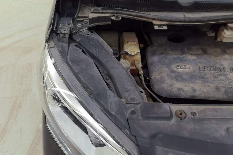 Used JAC Refine L6 MAX 2021 2.0T Automatic Luxury Version Engine Bay Right