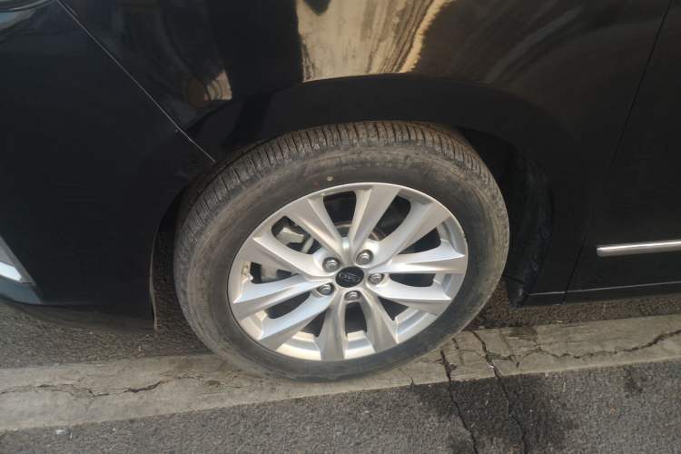 Used JAC Refine L6 MAX 2021 2.0T Automatic Luxury Version Exterior 7