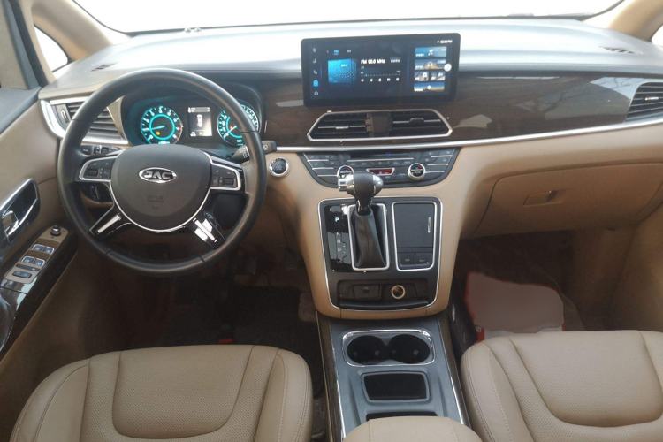 Used JAC Refine L6 MAX 2021 2.0T Automatic Luxury Version Interior 2