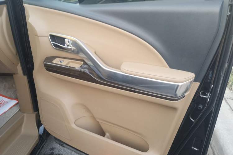 Used JAC Refine L6 MAX 2021 2.0T Automatic Luxury Version Interior 4