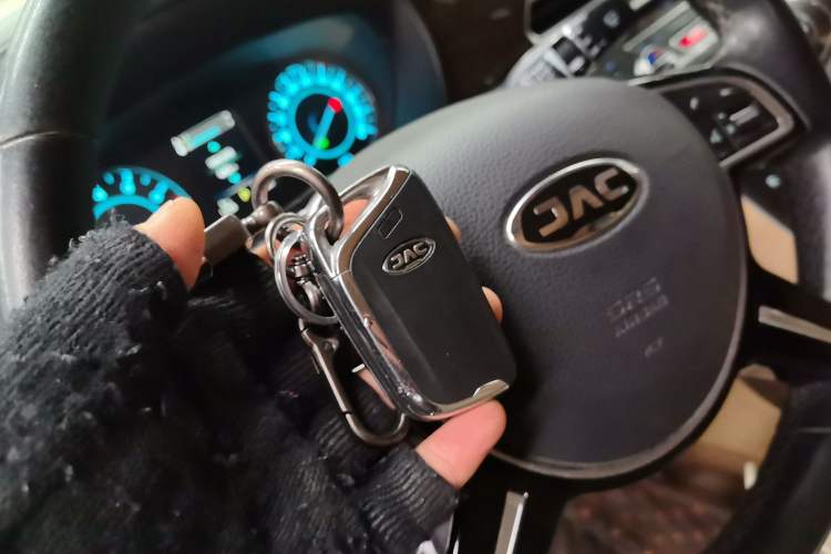 Used JAC Refine L6 MAX 2021 2.0T Automatic Luxury Version Vehicle Key
