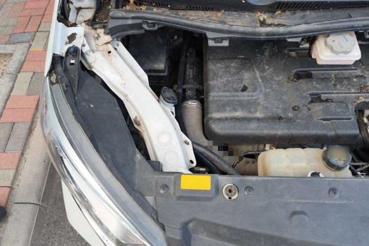 Used JAC Refine L6 MAX 2022 2.0T Automatic High-Power Comfort Edition Engine Bay Right