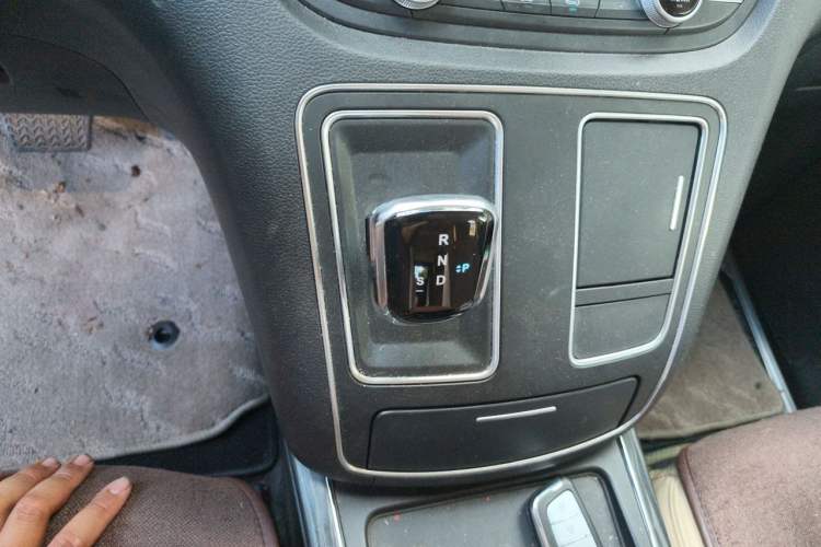 Used JAC Refine L6 MAX 2022 2.0T Automatic High-Power Comfort Edition Gear Lever