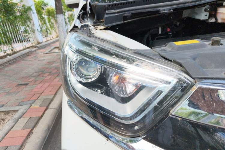 Used JAC Refine L6 MAX 2022 2.0T Automatic High-Power Comfort Edition Right Front Headlight