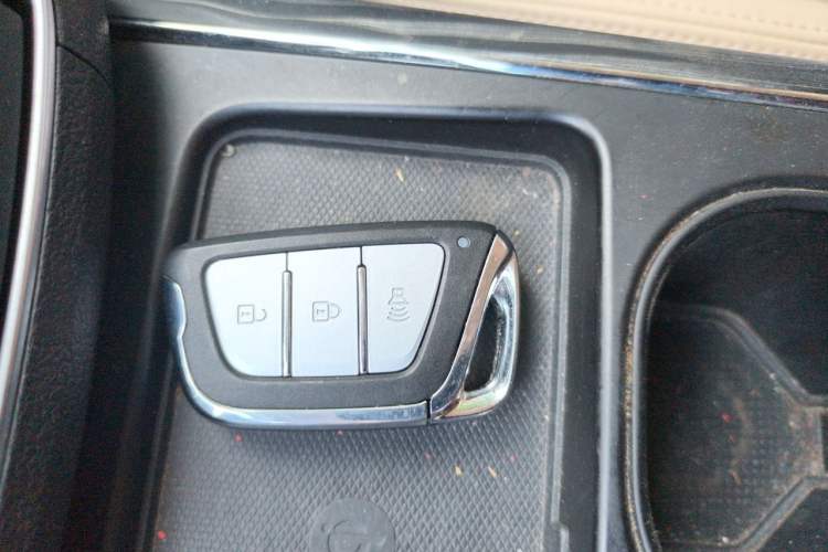 Used JAC Refine L6 MAX 2022 2.0T Automatic High-Power Comfort Edition Vehicle Key