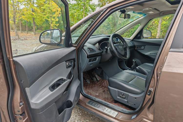 Used JAC Refine M2 2013 1.8L Manual Luxury Smart Model 5 Seats Driver Seat