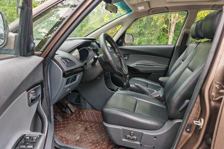Used JAC Refine M2 2013 1.8L Manual Luxury Smart Model 5 Seats Left Front Seat