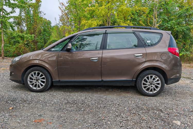 Used JAC Refine M2 2013 1.8L Manual Luxury Smart Model 5 Seats Left Side